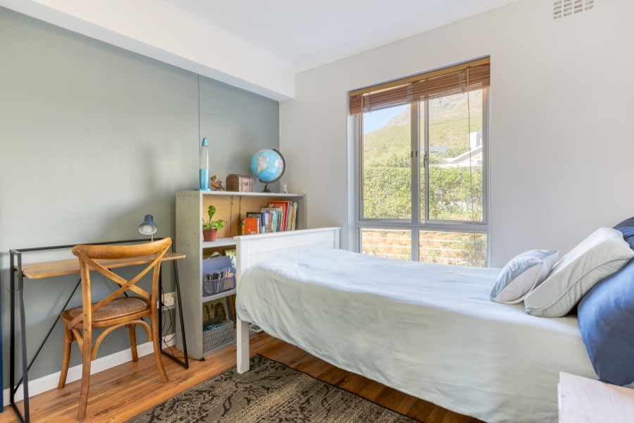 2 Bedroom Property for Sale in Vredehoek Western Cape